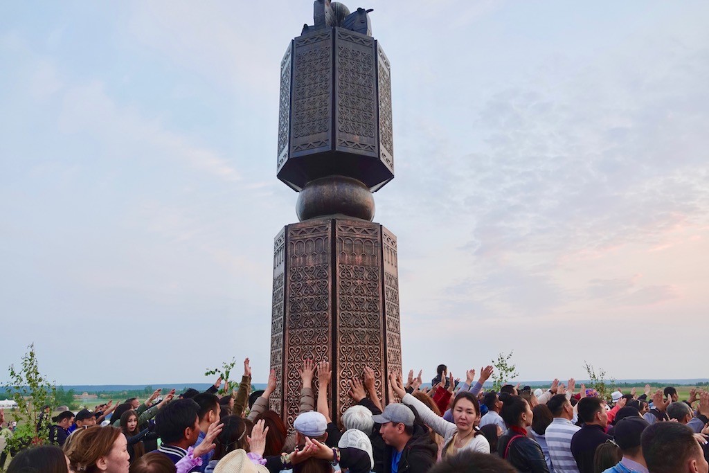 Greeting the rising sun at Ysyakh festival