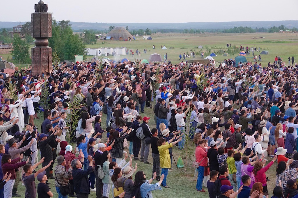 Greeting the rising sun at Ysyakh festival