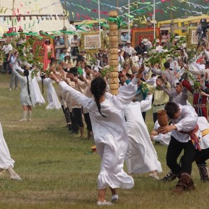 Opening ceremony at Yskyakh festival
